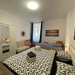Art Design Gallery - Center *