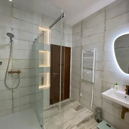 Art Design Gallery - Center - Free Parking Apartment