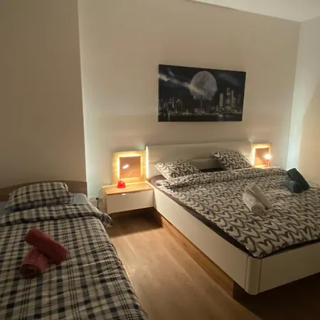 Art Design Gallery - Center Apartmán