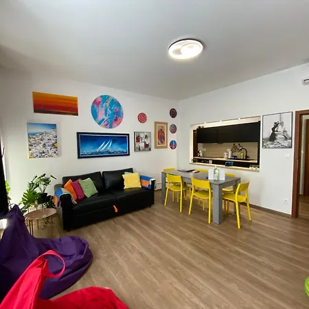Art Design Gallery - Center Apartman *