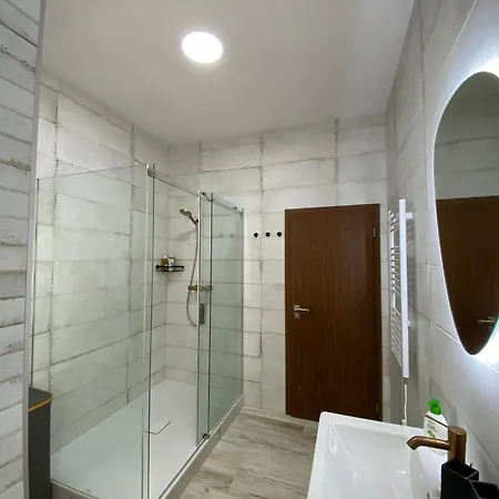 Art Design Gallery - Center